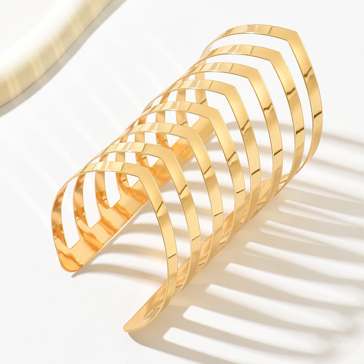 Cross-border Europe and the United States exaggerated metal bracelet personality V stripe open wide bracelet gold bracelet jewelry wholesale